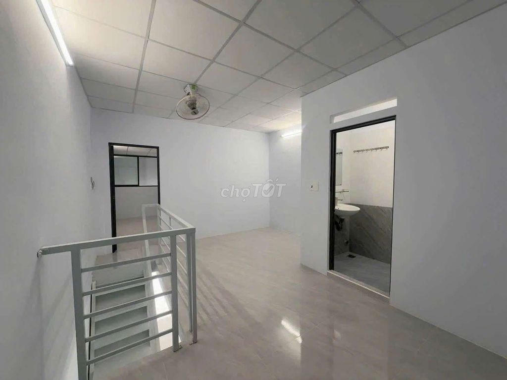 The alley of the truck 1/4 spring - 4 X11 M 1st floor 2 bedrooms near the selling of spades