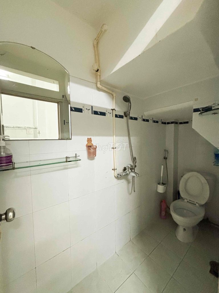 House of the county of 3: Two bedrooms, two toilets, balconies.