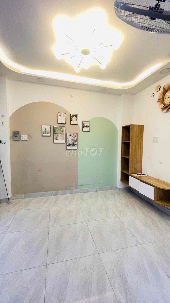We'll rent out an apartment. We'll do Gò Vấp.