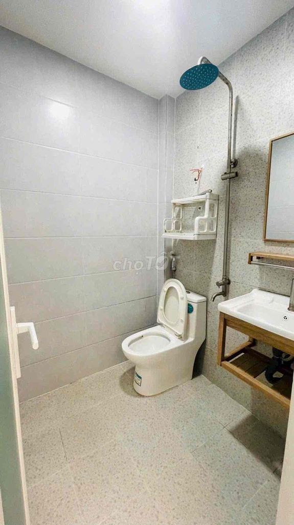 We'll rent out an apartment. We'll do Gò Vấp.