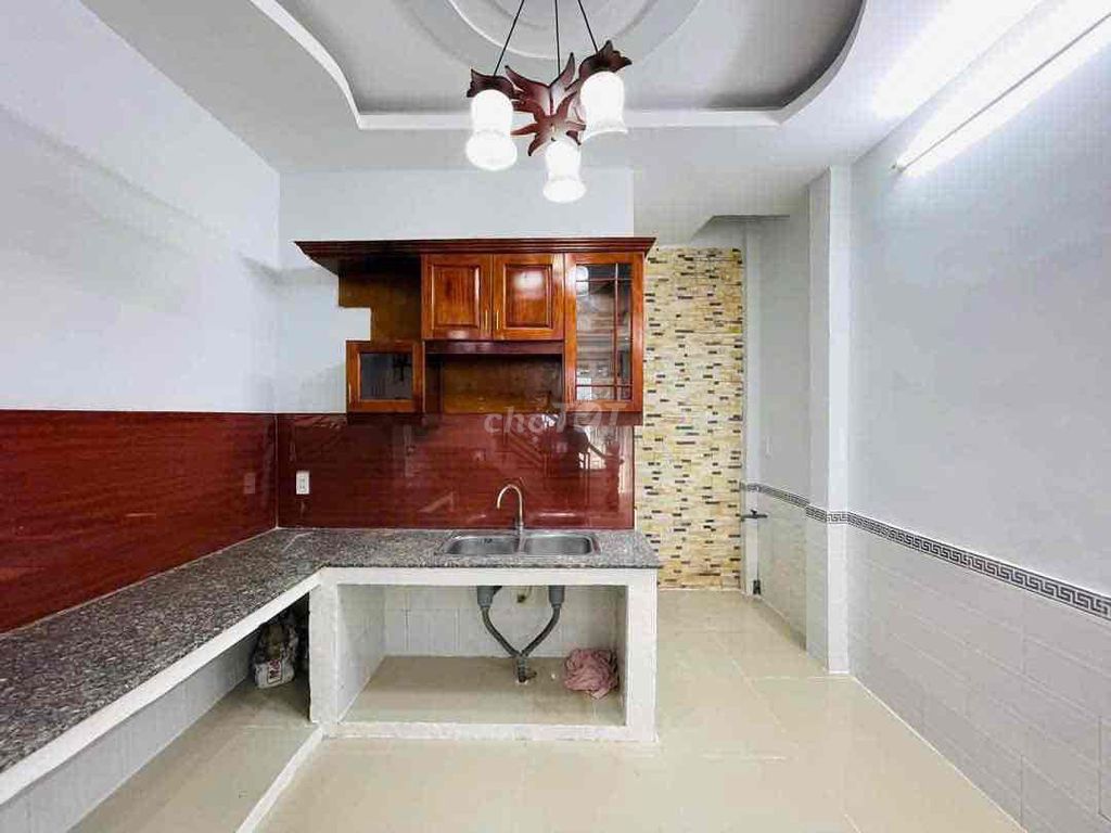 Rent an alley 41 4 số 4-711 Gò Vấp.