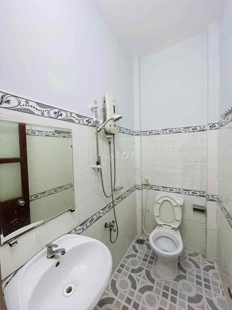 Rent an alley 41 4 số 4-711 Gò Vấp.