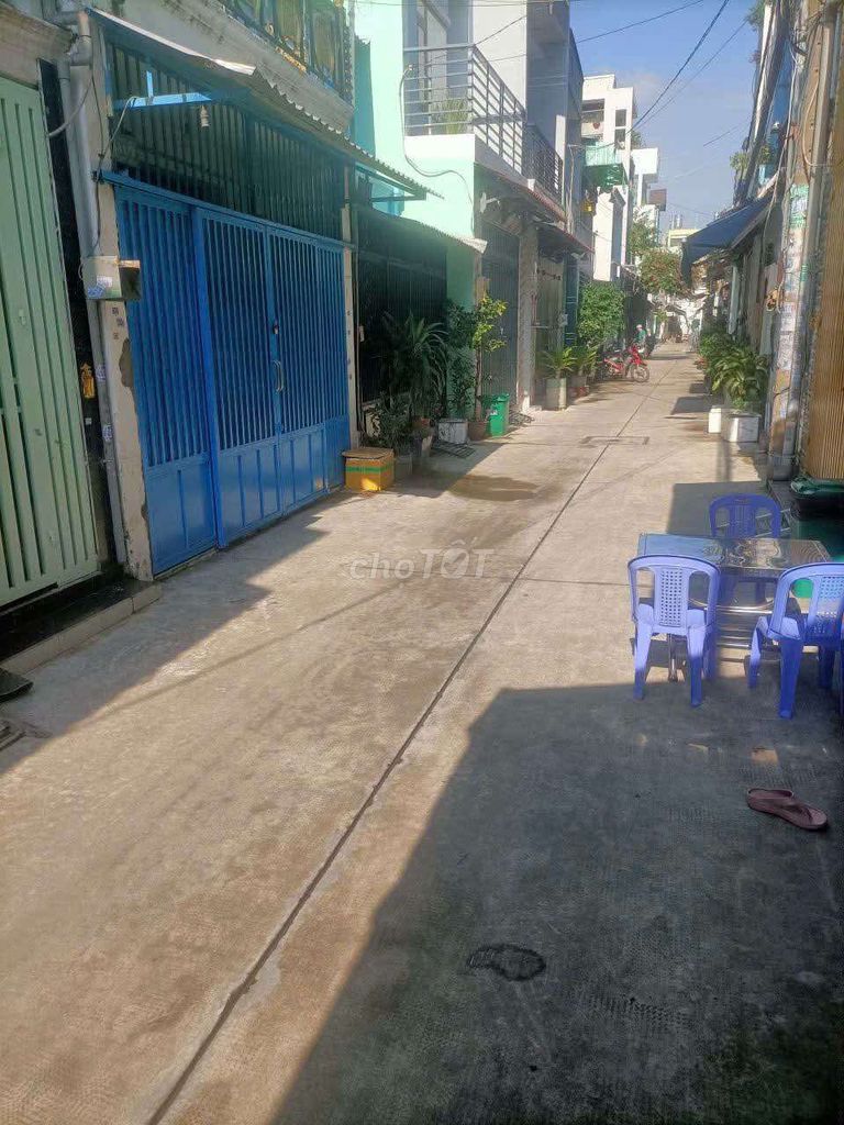 Rent the original apartment. Y picture a toilet.