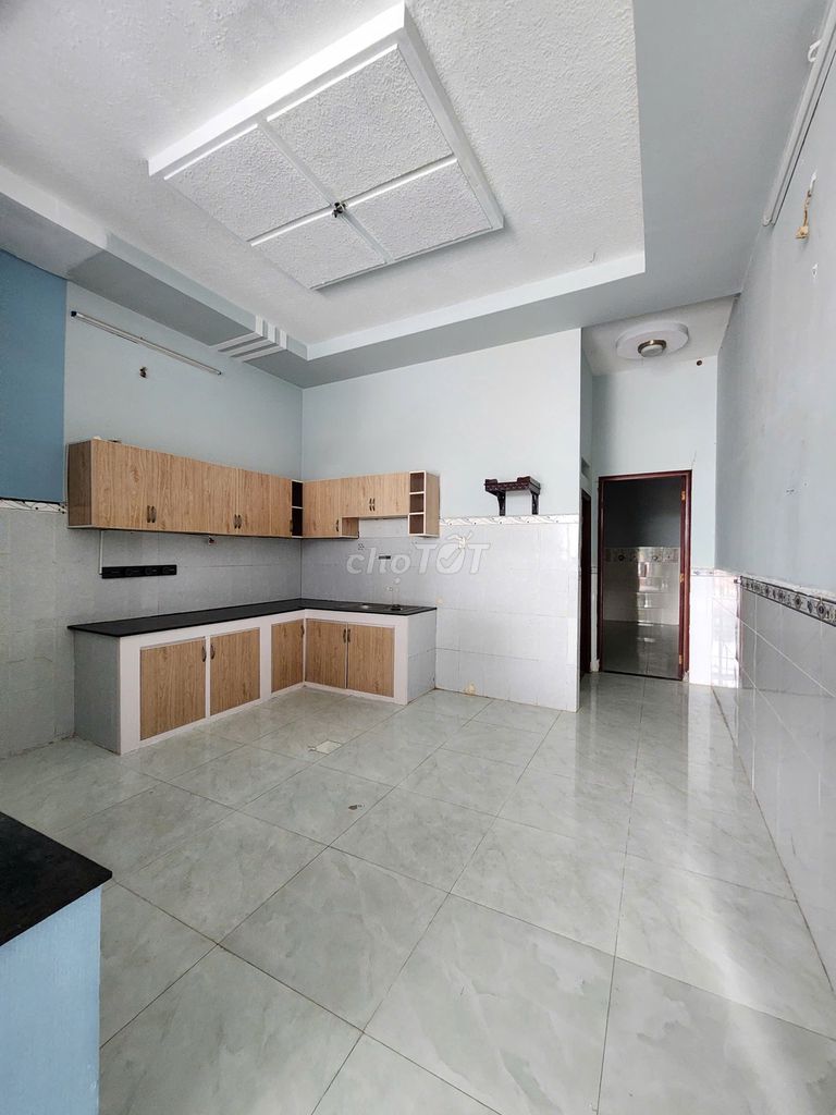 Rent Nguyễn Thị Búp, 4 bedrooms, 3 toilets, 4 x19 meters.