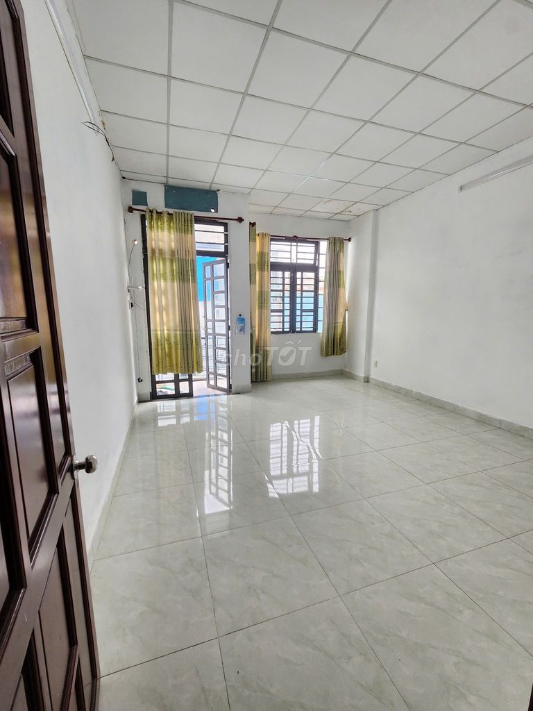Rent Nguyễn Thị Búp, 4 bedrooms, 3 toilets, 4 x19 meters.