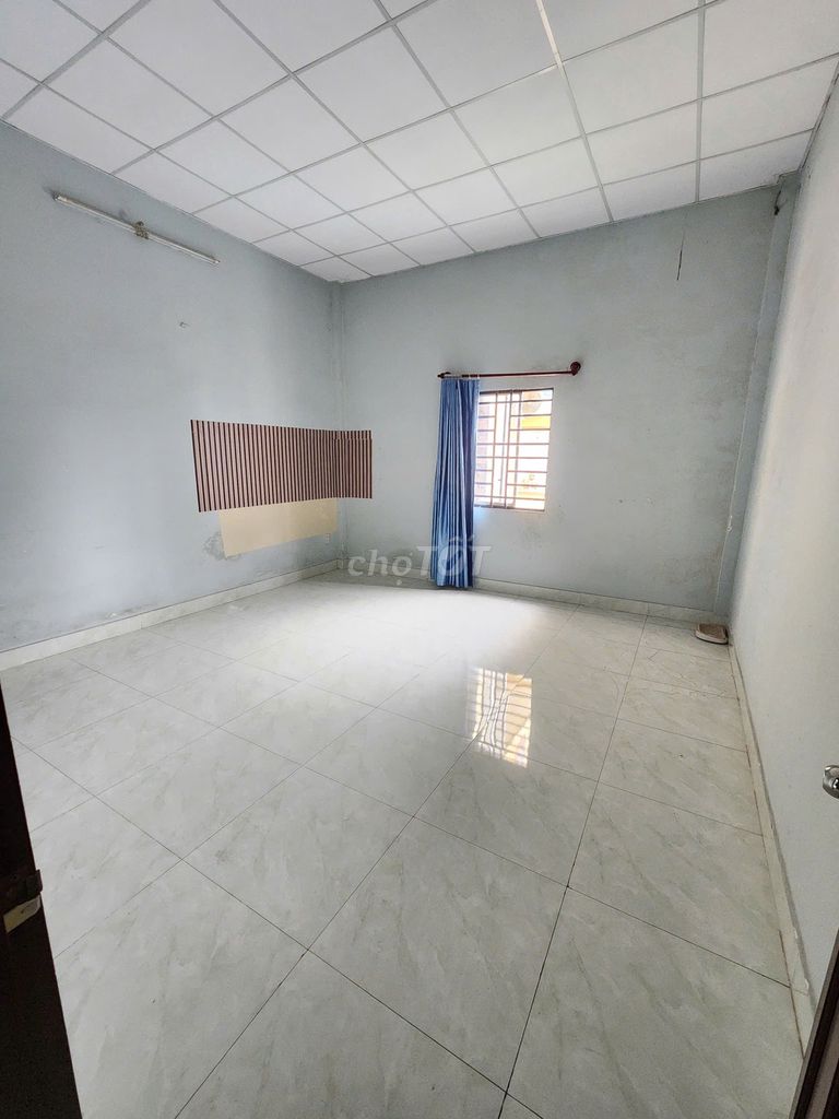 Rent Nguyễn Thị Búp, 4 bedrooms, 3 toilets, 4 x19 meters.