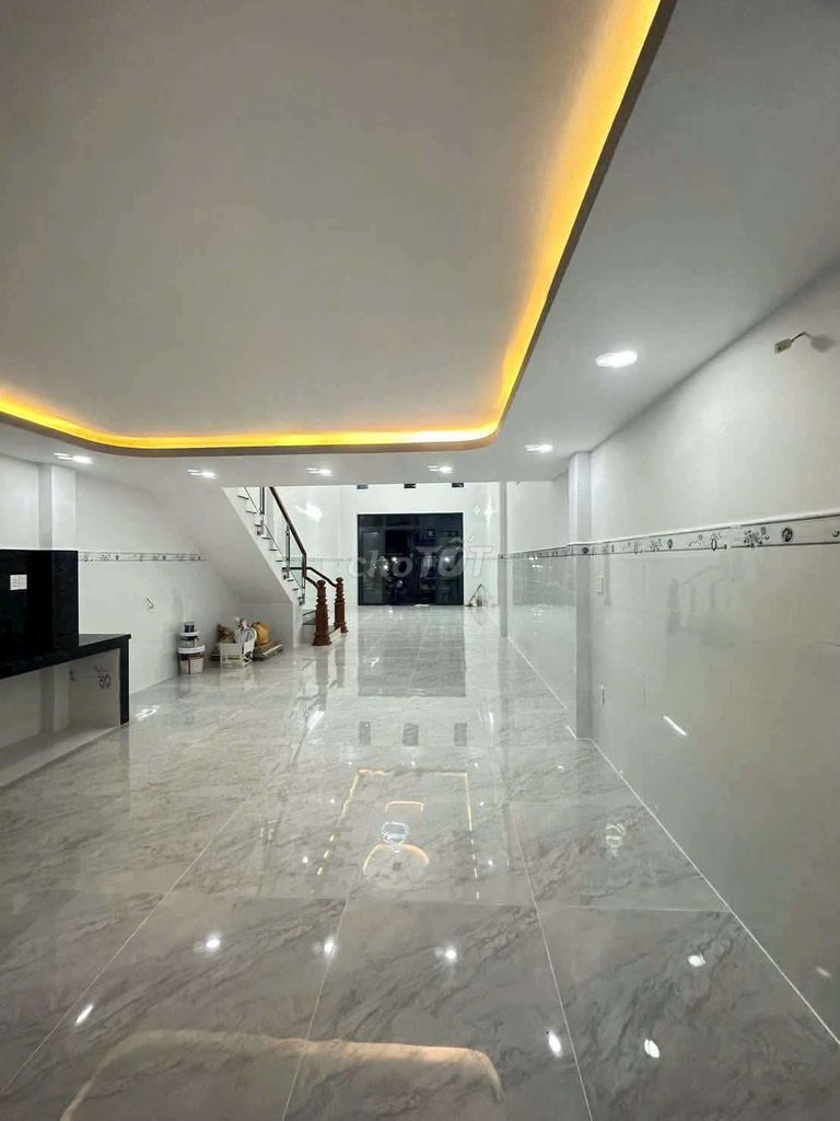 5 x26 meters in front of the 8 meters of the newly built house