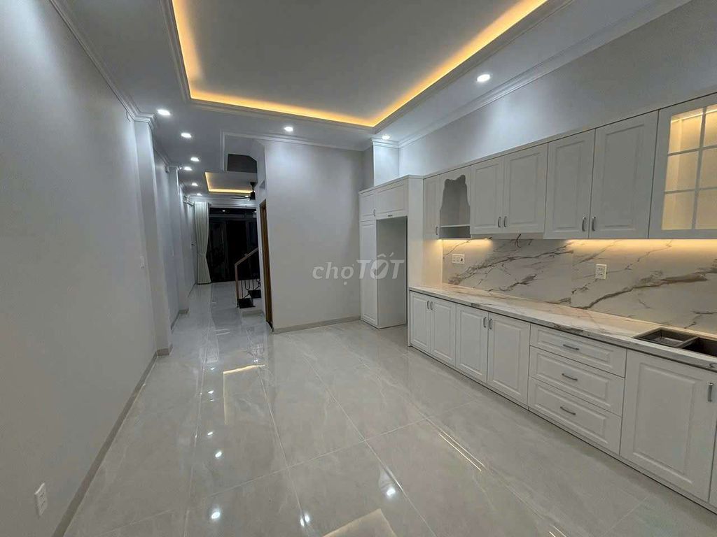 Four bedrooms full of furniture - the alley - just across the street - 15 million.