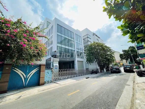 Rent building 26 Mai Thị Lựu District 1 :177: 16.5 x25 meters 2 level 6 vaults