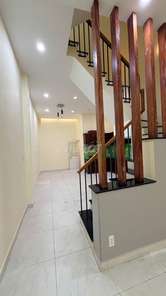 Rent Hậu Giang, 4 stories, 5 car bedrooms, 2 cash releases.