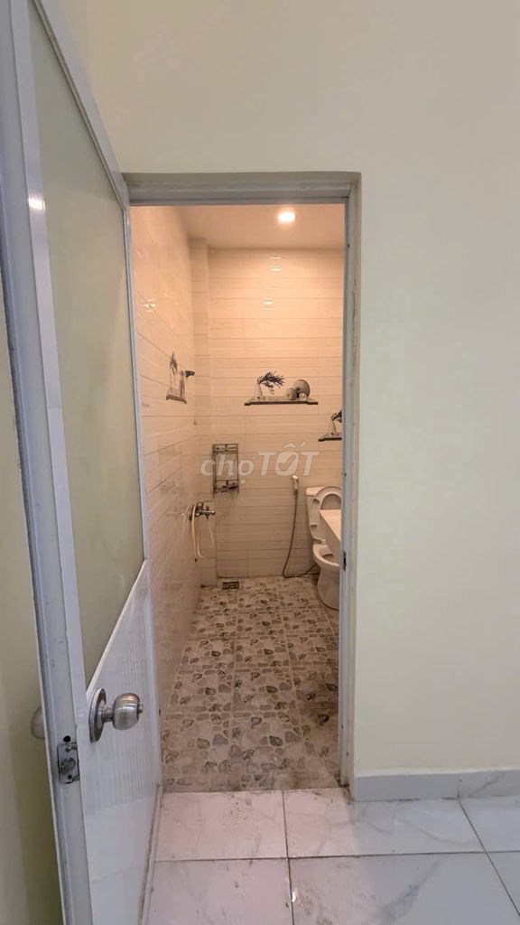 Rent Hậu Giang, 4 stories, 5 car bedrooms, 2 cash releases.