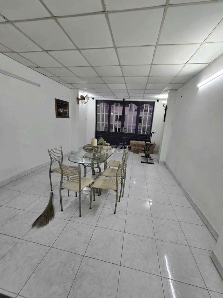 House 440 m near Channel 26/3 – 1+L 3 bedrooms 3 toilets - Full interior - 7mm
