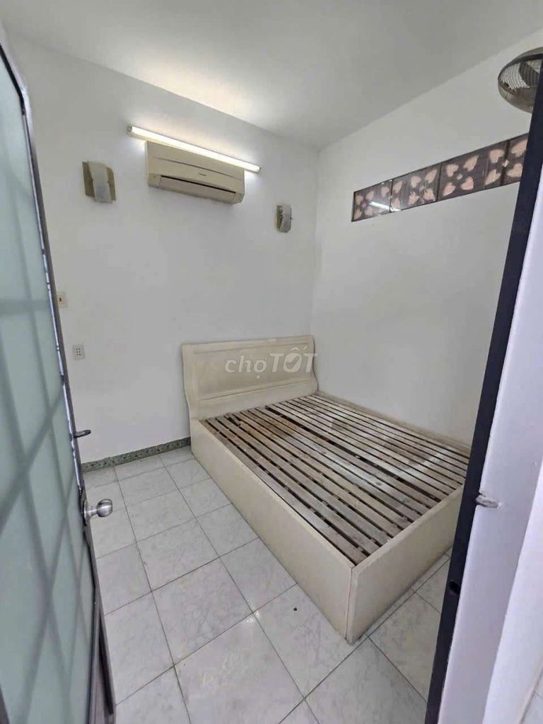 House 440 m near Channel 26/3 – 1+L 3 bedrooms 3 toilets - Full interior - 7mm