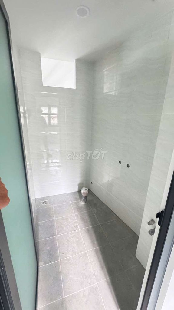 New building apartment (12+4+6). Lê Đức Thọ near the safety market