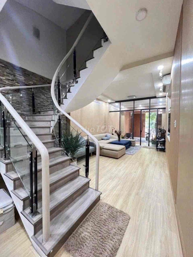 Nice house with interiors, 18mt Street, An Phú-Anheh, good price.