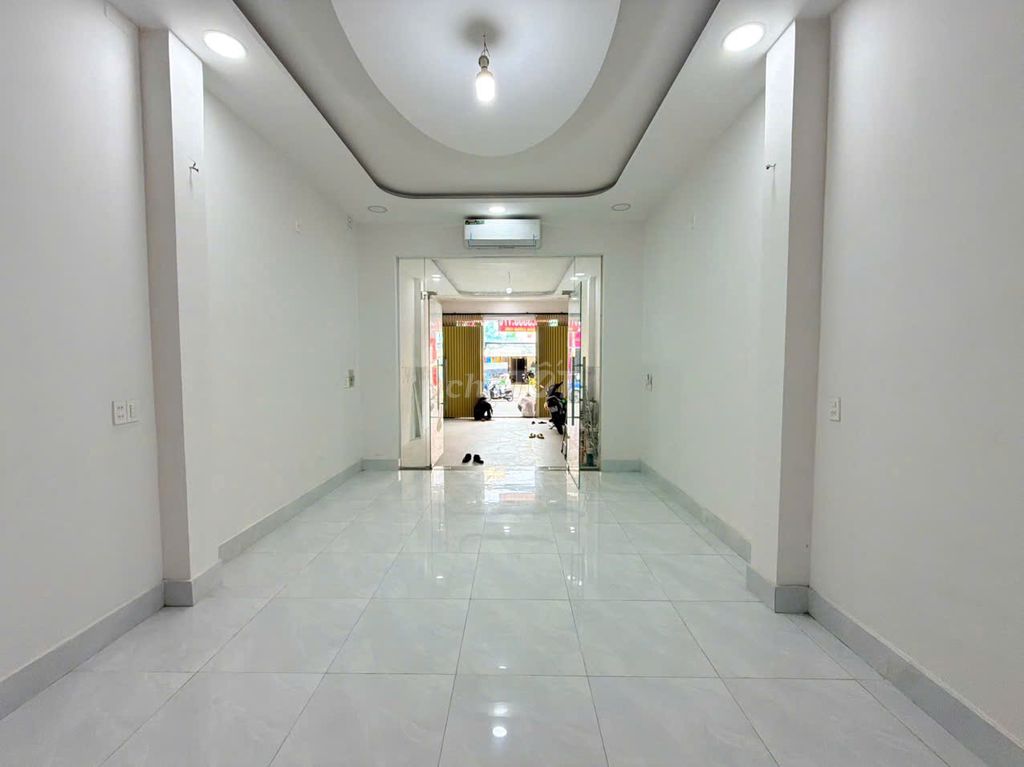 Front House LÊ VĂN THỌ-770. Nine area: 4 x20 m 4th floor 6th floor