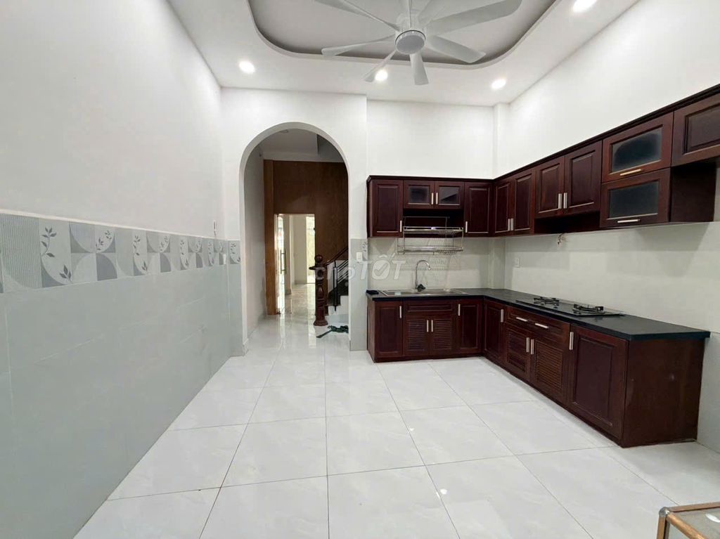 Front House LÊ VĂN THỌ-770. Nine area: 4 x20 m 4th floor 6th floor