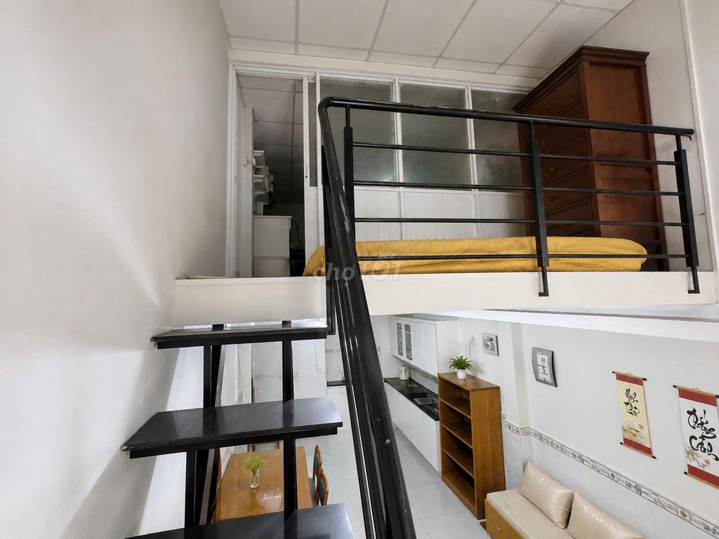 The Underdogs, all the furniture, the Still End, Tân Hưng, District 7