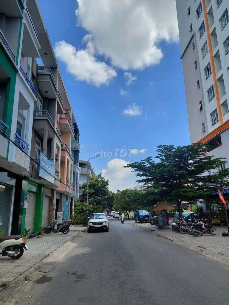 Rent a Qq020-5.