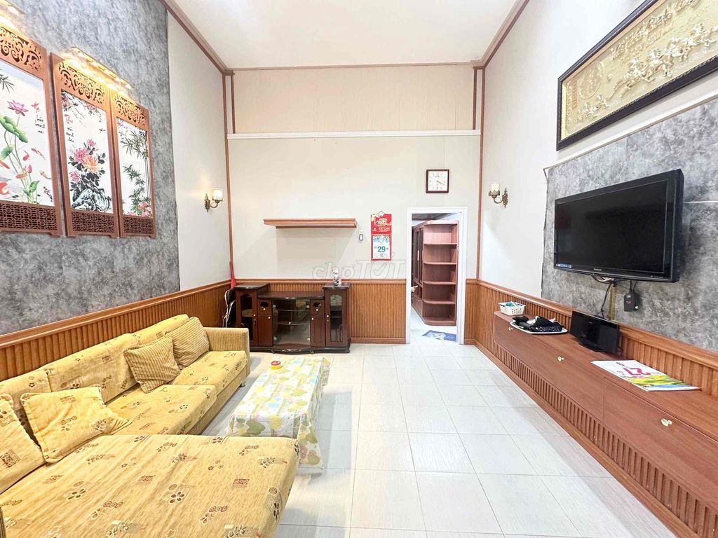 Rent the entire LRA Nhiêu Tứ, Phú Nhuận – Full interior, 3 bedrooms - 13 million