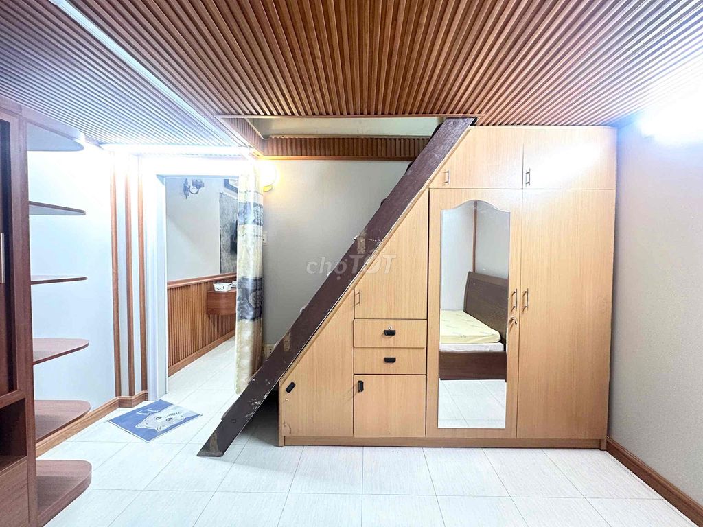 Rent the entire LRA Nhiêu Tứ, Phú Nhuận – Full interior, 3 bedrooms - 13 million