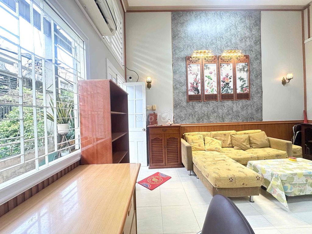 Rent the entire LRA Nhiêu Tứ, Phú Nhuận – Full interior, 3 bedrooms - 13 million