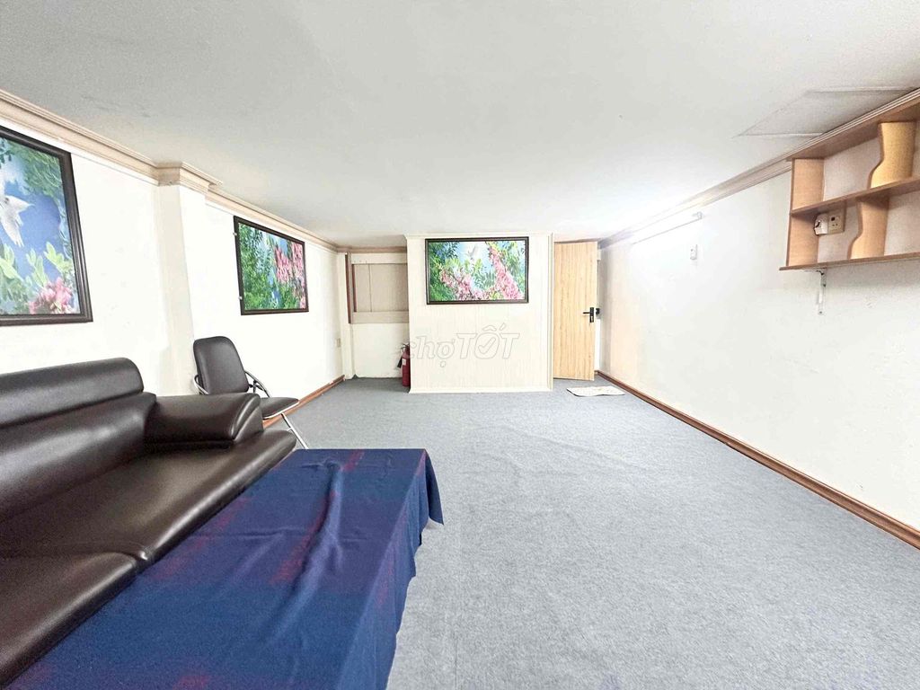 Rent the entire LRA Nhiêu Tứ, Phú Nhuận – Full interior, 3 bedrooms - 13 million
