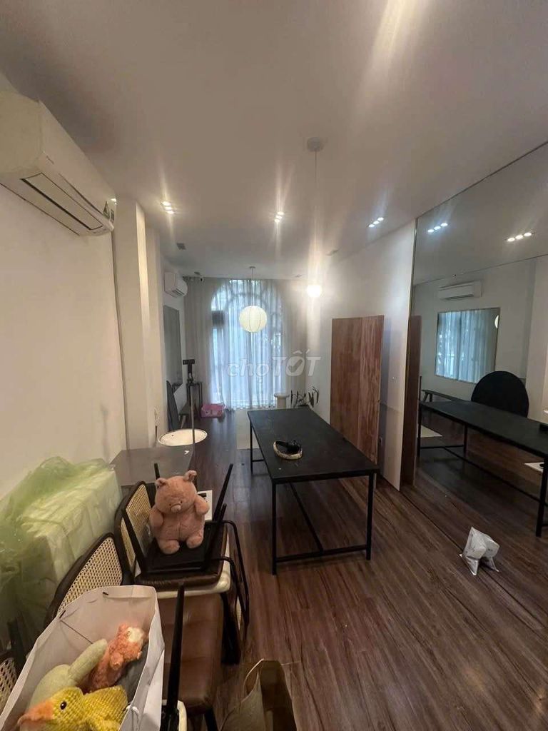 A Nguyễn Đình Chiểu house. District 3. Two-way, two-story. Only 2x