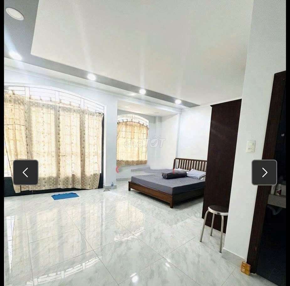 One, three. 6 X12 M 3 floors only 42 million
