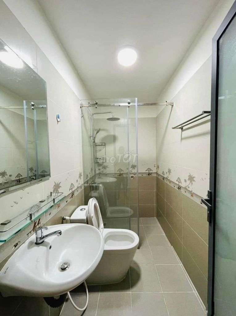 Need to rent a house 1.71 BPhạm Văn Bạch-715 Q.Tân Bình.