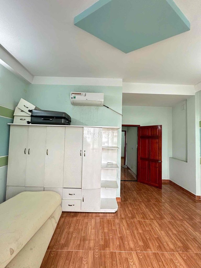 Lê Đình Cẩn alleyhouse - 4 meters x 15 meters - 4 bedroom - 5 toilets for the service apartment