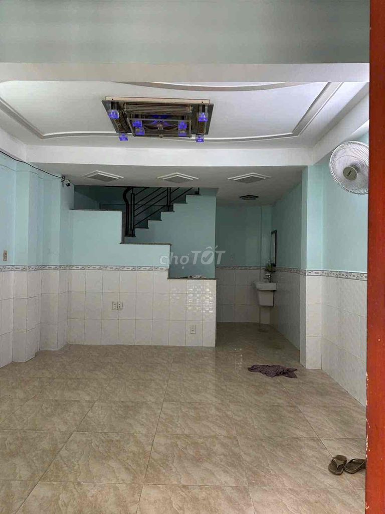 Rent a Nguyễn Phúc Chu Transit Alley in 15 Tân Bình County.