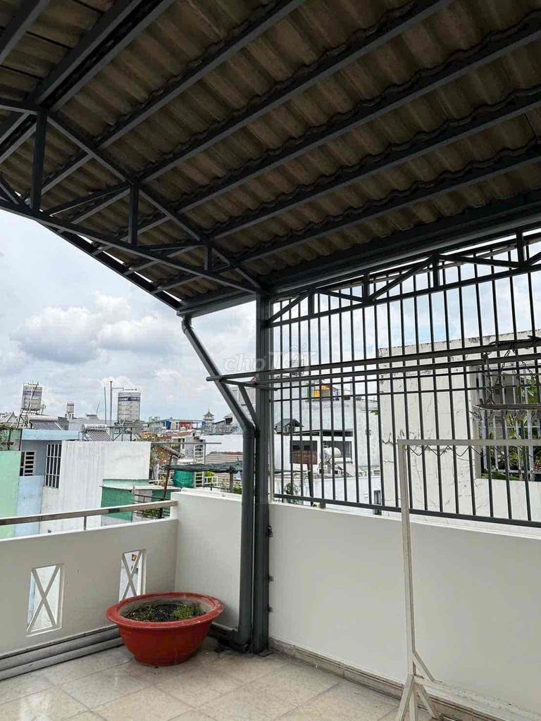 Rent a Nguyễn Phúc Chu Transit Alley in 15 Tân Bình County.