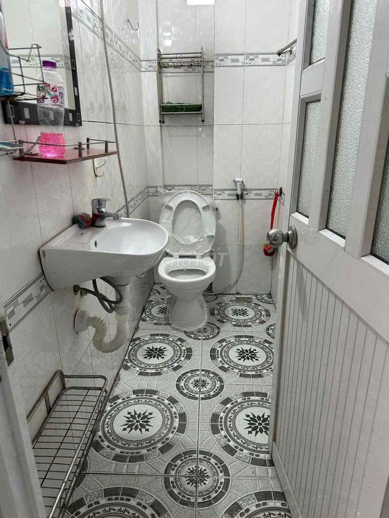 Rent a Nguyễn Phúc Chu Transit Alley in 15 Tân Bình County.