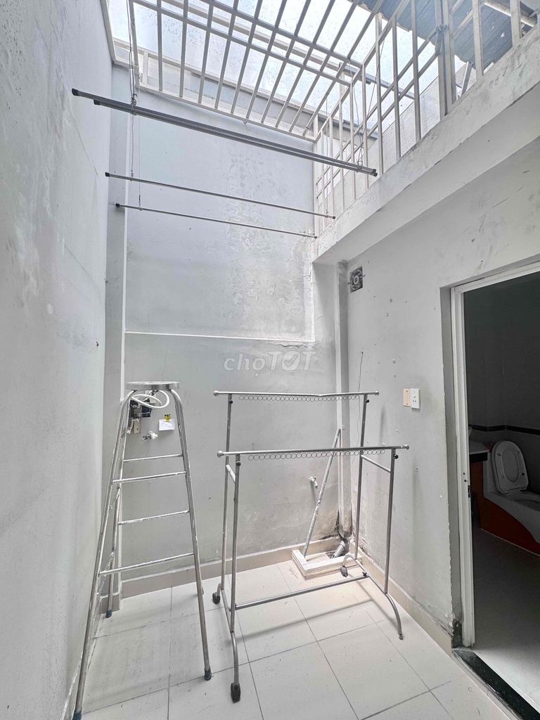 4 x16 1 . 2 second floor bedroom 2 toilets, Lê Văn Quới. 4th Pan