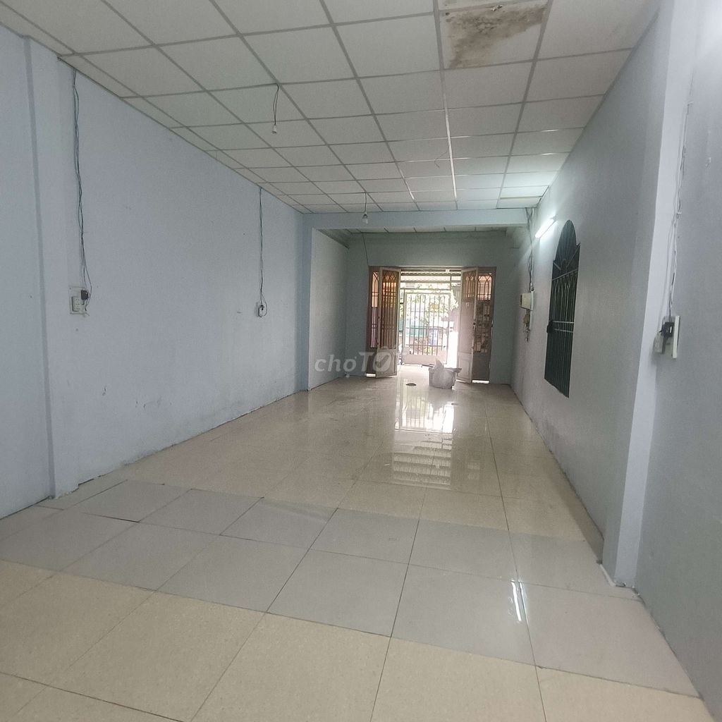 Cash house 4*25 Vĩnh Lộc B Road. 150 meters from market. 7 meters.