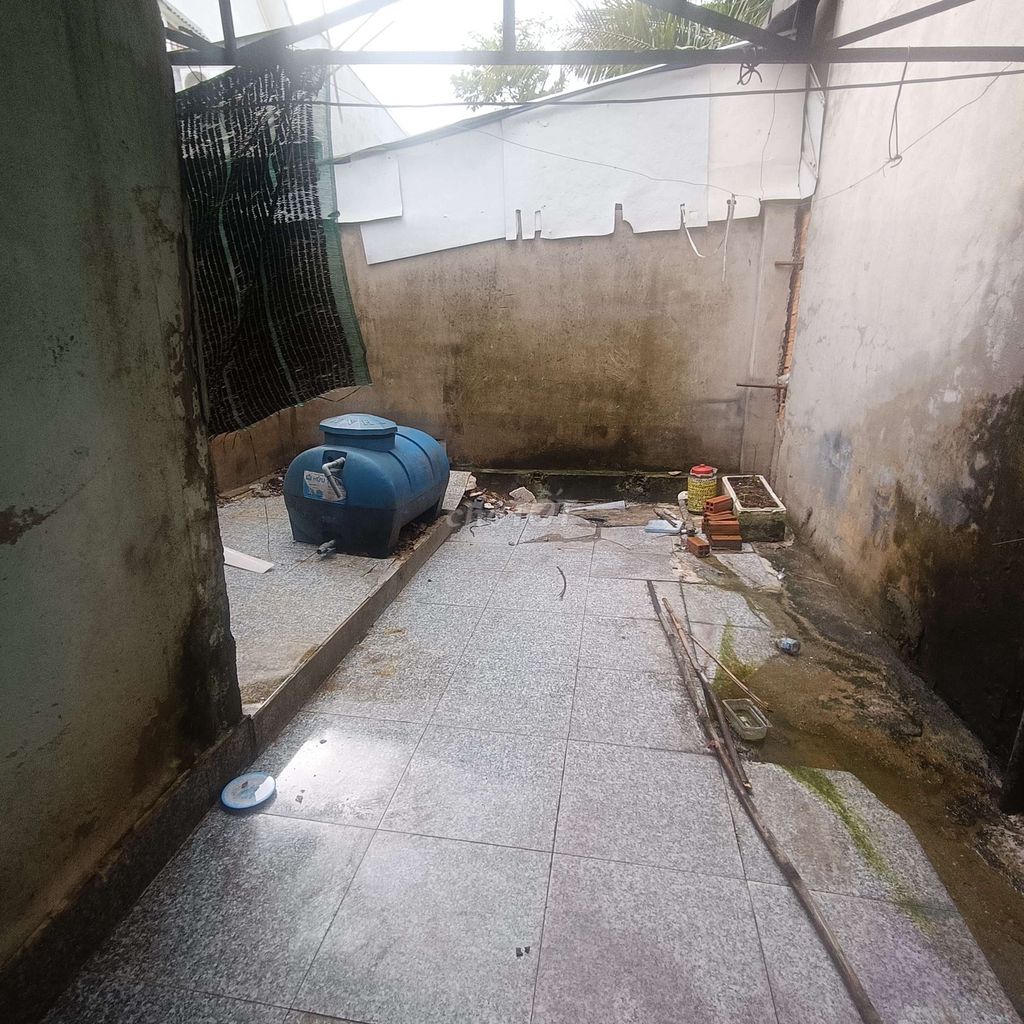 Cash house 4*25 Vĩnh Lộc B Road. 150 meters from market. 7 meters.