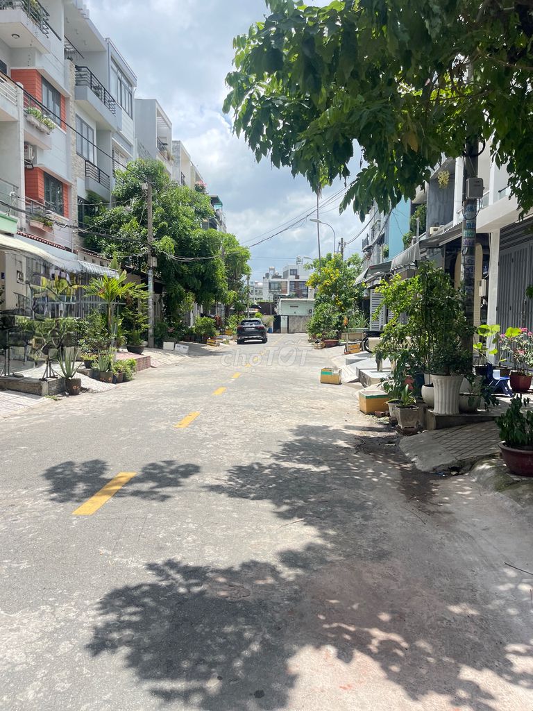 The original building is going to be Sơn Kỳ.