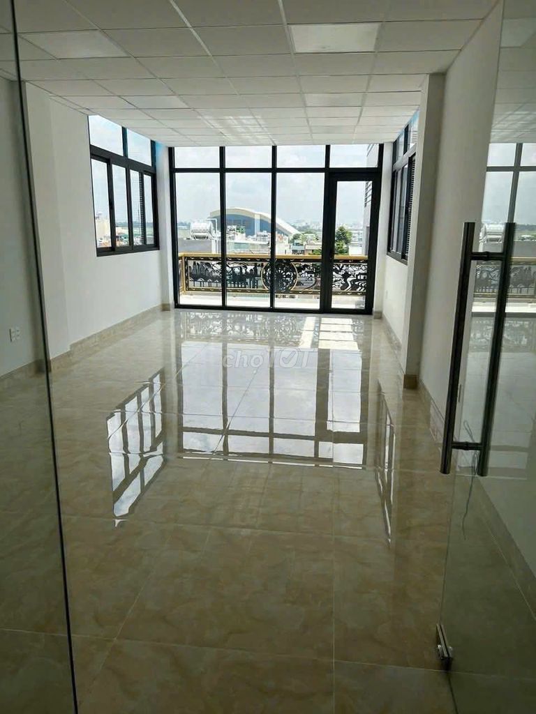 We need to rent 1 574 A Sư Vạn Hạnh-710 districts near February March.