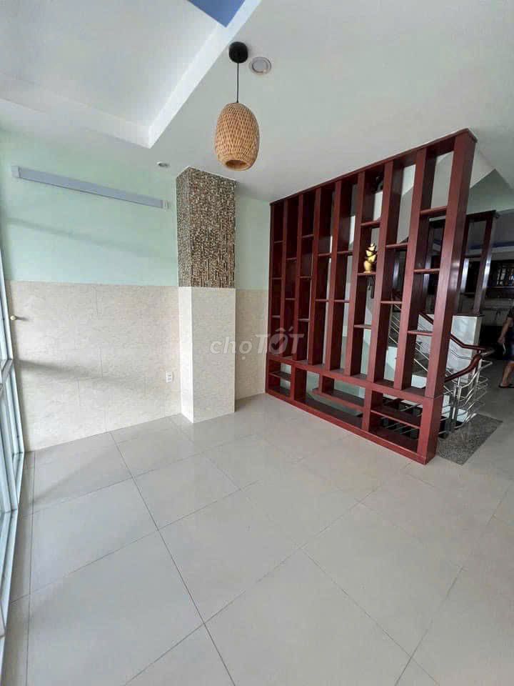 Phạm Văn Chí Cash House, District 6
