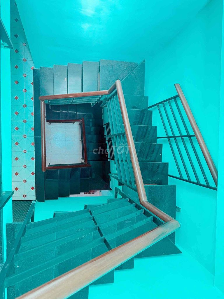 Đặng Văn Ngữ alleyhouse -- there's a parking lot -- area 3.2 x 16 meters -- four bedrooms -- three toilets.