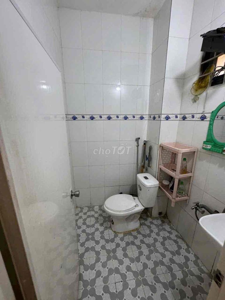 The house is painting new two bedrooms. Two toilets cost 8.5 million refrigerators.