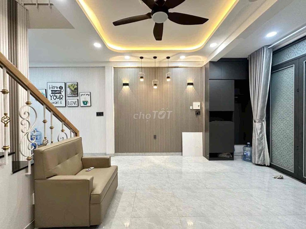 - Three bedroom three toilets - clear corner.