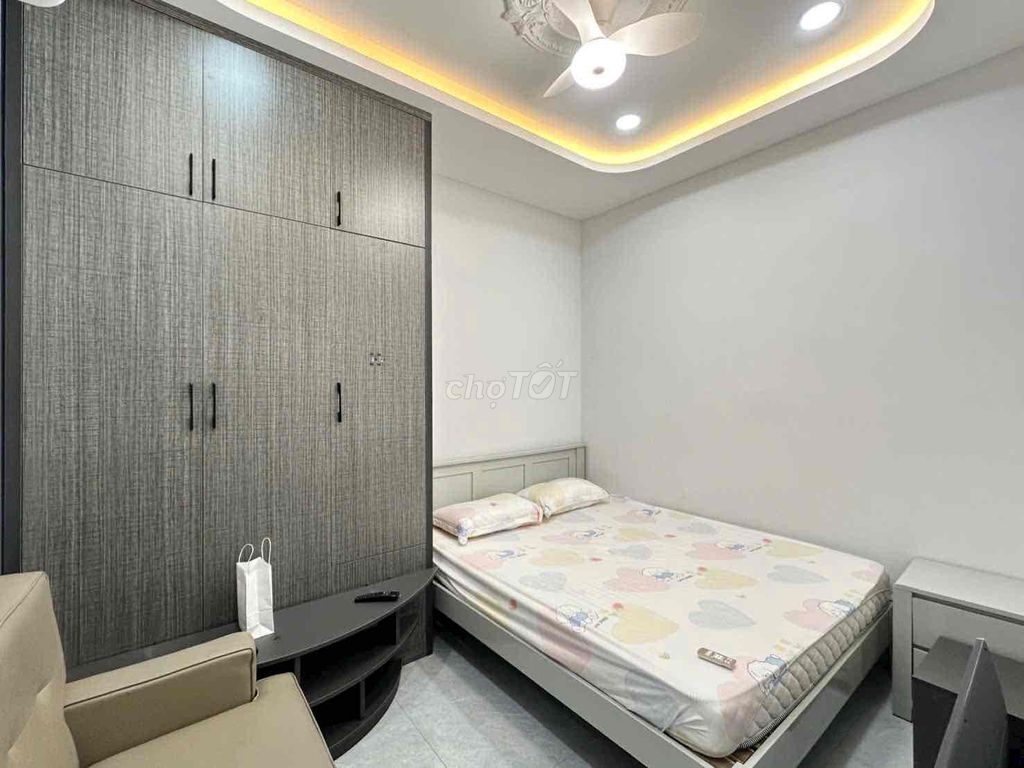 - Three bedroom three toilets - clear corner.