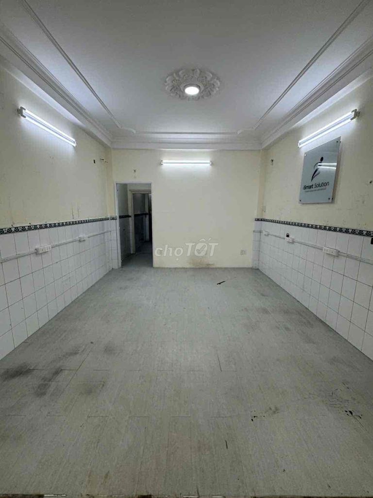 Rent H8 M Thoại Ngọc Hầu - 4 x 18 m - 1 1st floor - 3 bedroom 2 toilets