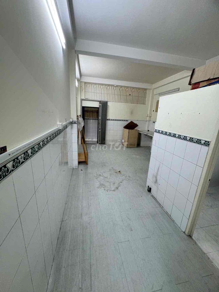 Rent H8 M Thoại Ngọc Hầu - 4 x 18 m - 1 1st floor - 3 bedroom 2 toilets