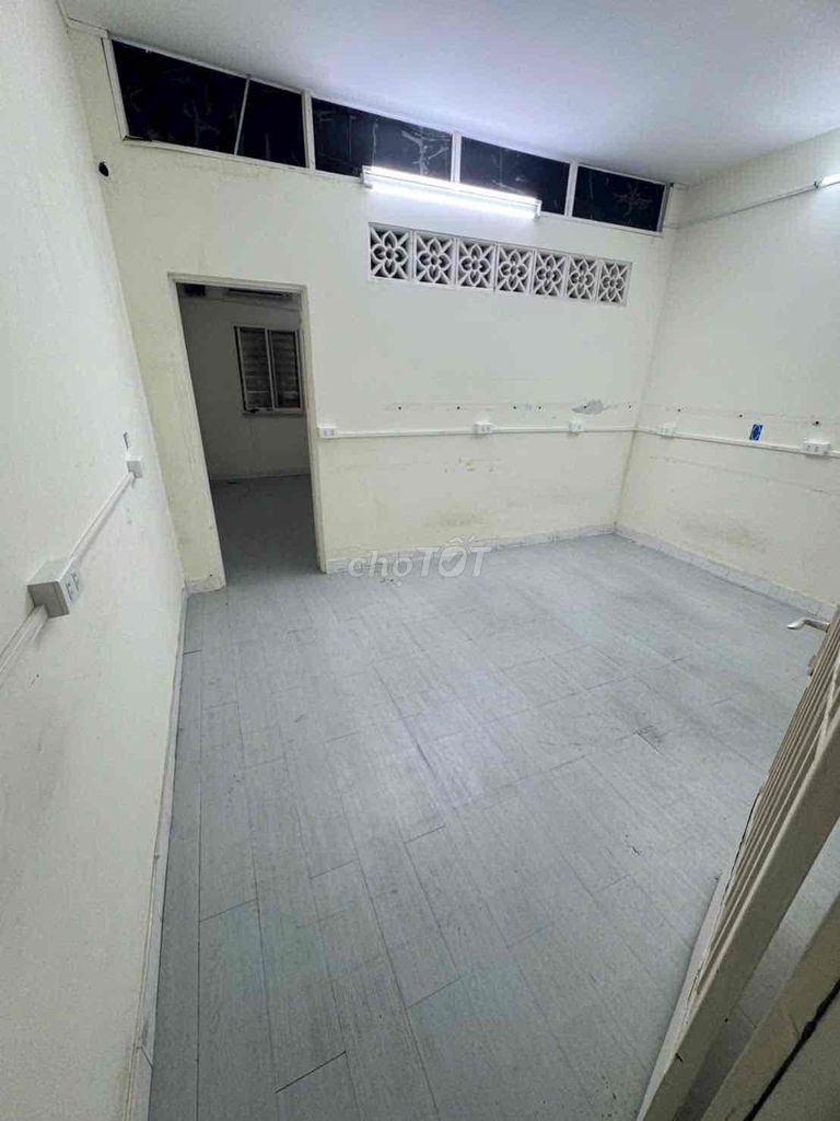 Rent H8 M Thoại Ngọc Hầu - 4 x 18 m - 1 1st floor - 3 bedroom 2 toilets
