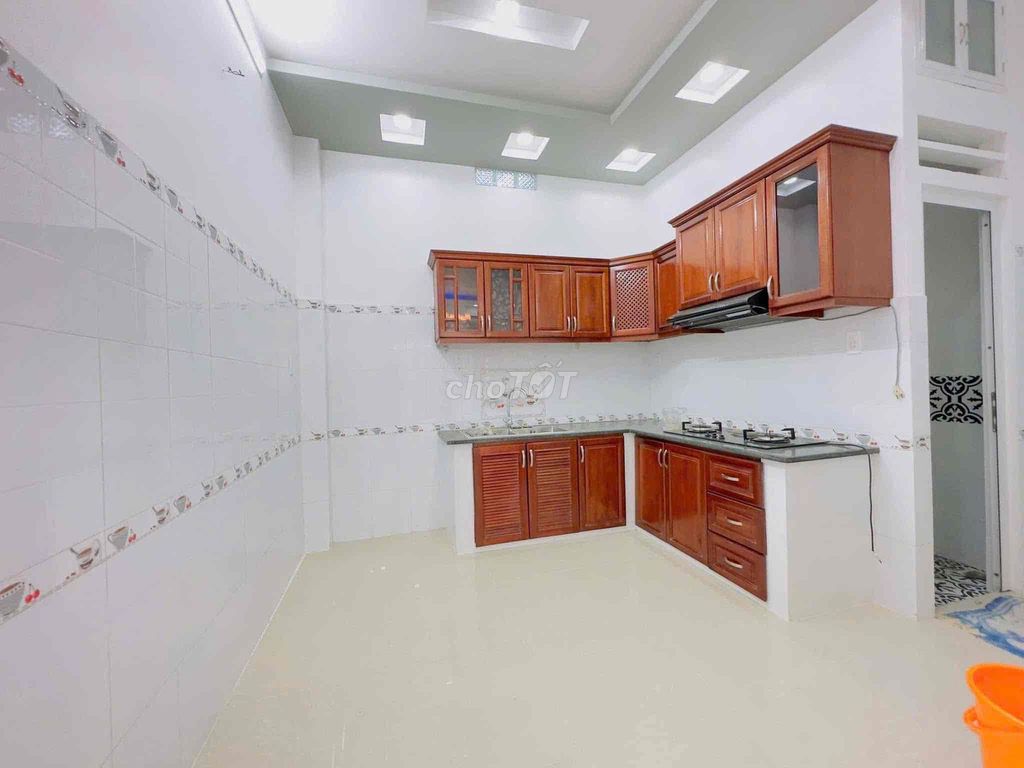 Rent a house behind a front street Quang Trung Gò Vấp