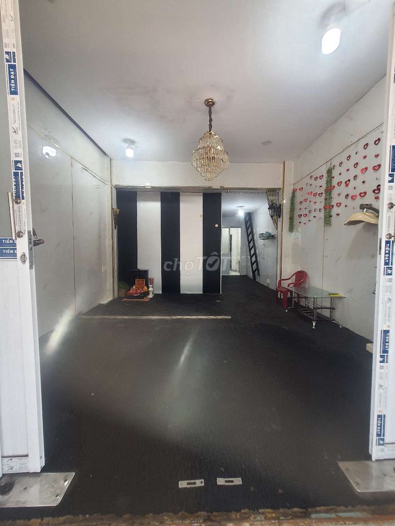rent a front-line Bà Điểm-inch house