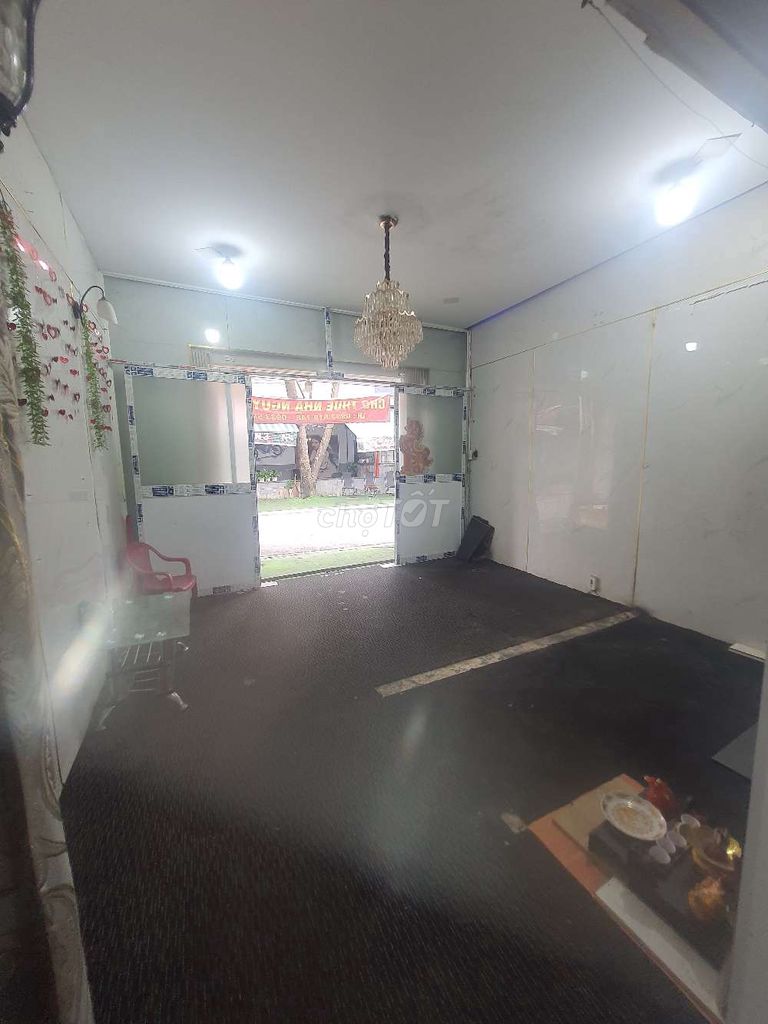 rent a front-line Bà Điểm-inch house